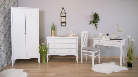 jak-usunac-naklejki-z-mebli