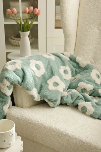 Koc żakardowy Daisy 63 (niebieski/biały)