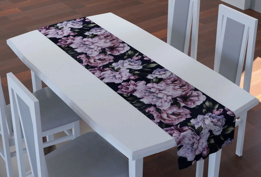 Bieżnik Peony 26-2 (czarny w kwiaty)