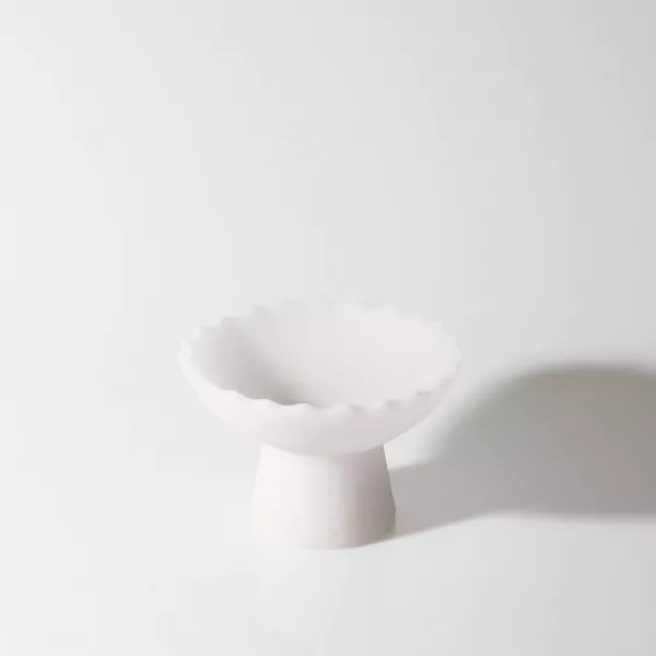 Miska na nóżce mała Pearl 24