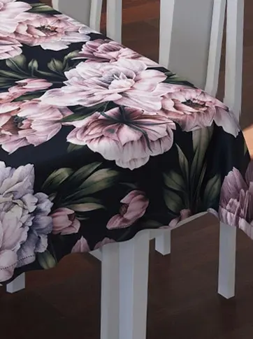 Obrus Peony - 6 (czarny w kwiaty)