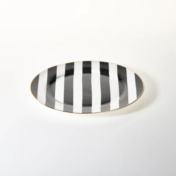 Talerz ceramiczny Rayas biały w czarne pasy
