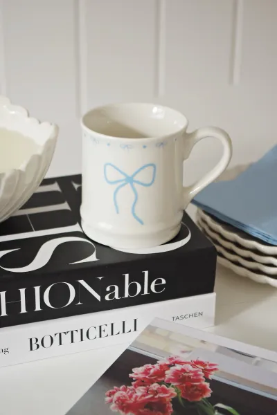 Kubek Bella 165 (biały/jasnoniebieski)