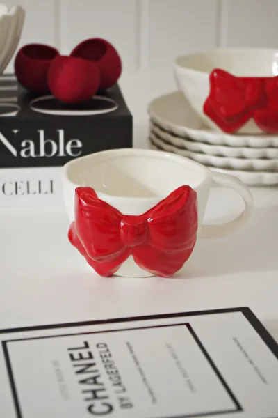 Kubek Bella 167 (biały/czerwony)