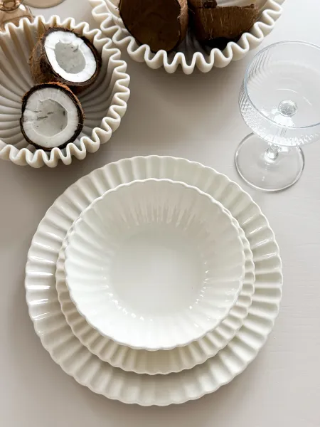 Zestaw talerzy Lotus 18 elementów (beżowy)