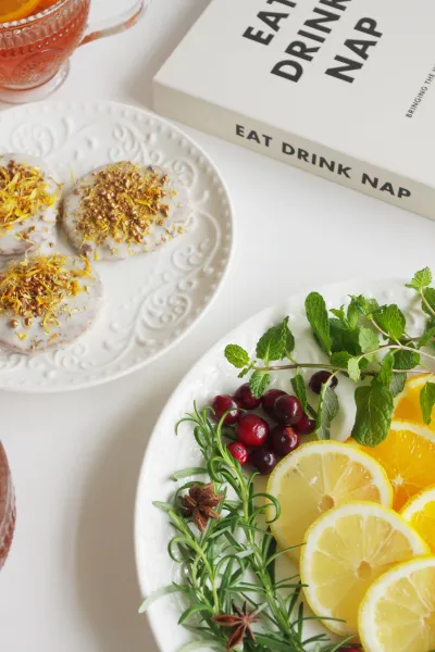 Zestaw talerzy Koronka 18 elementów (biały)